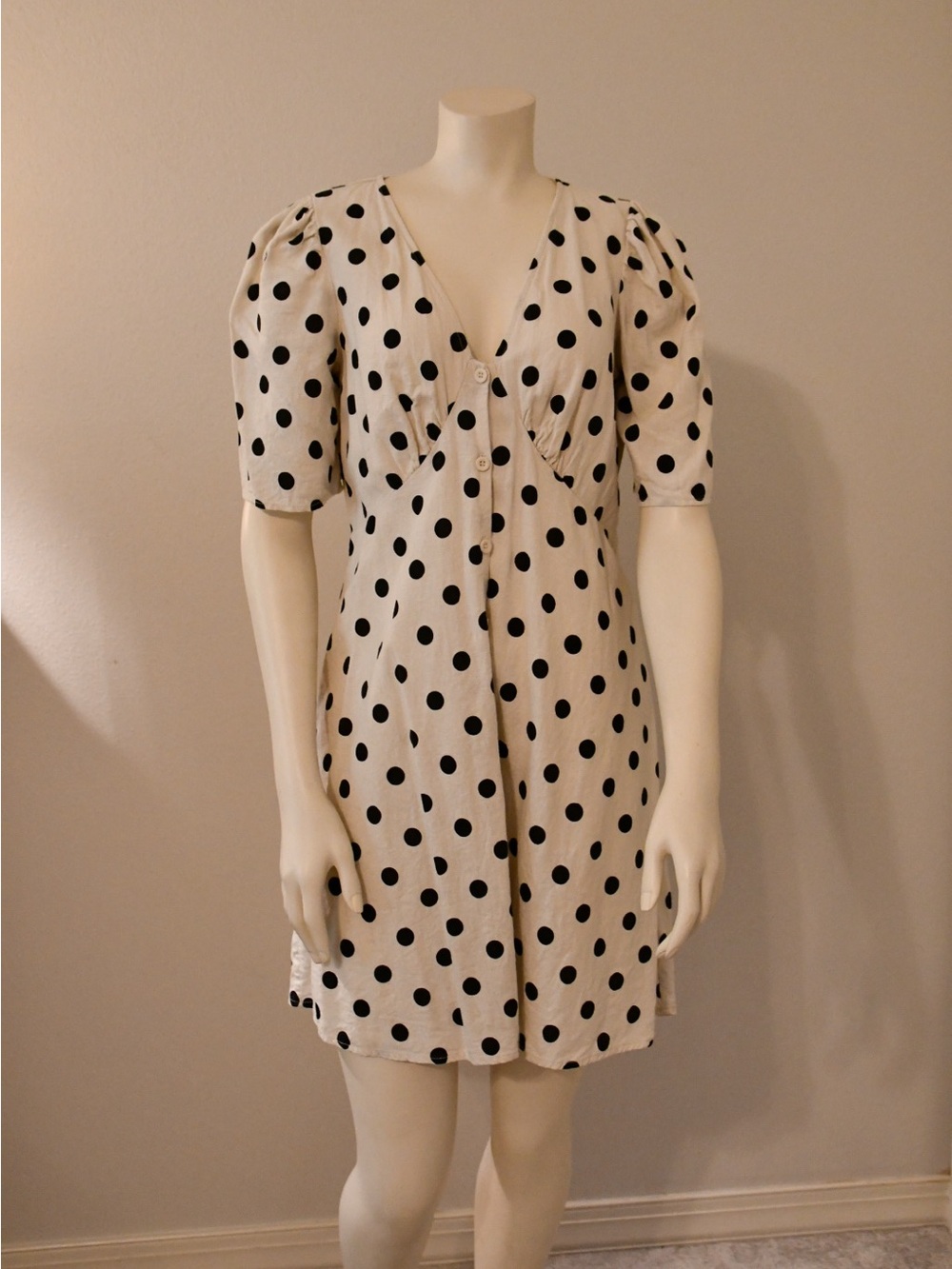 GAP Cream Mini Womens button up Dress with Black Polka Dots small